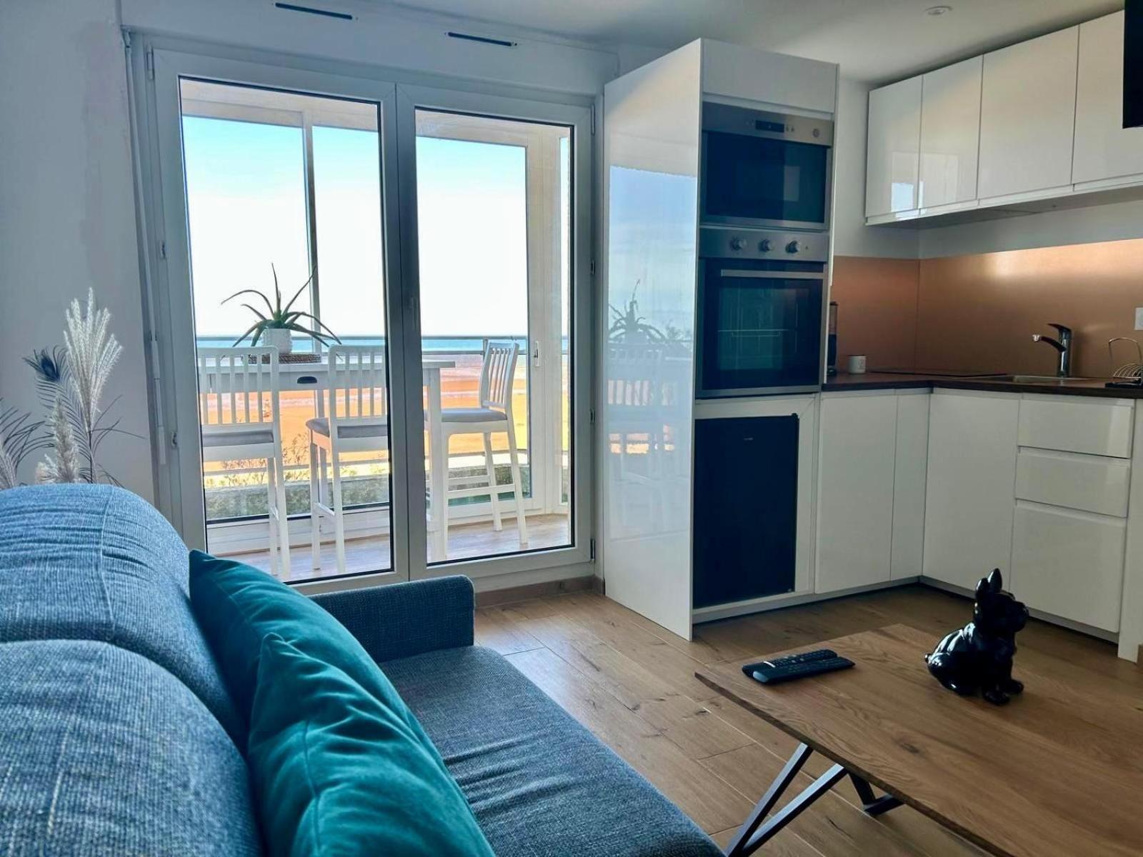 Mettons Les Voiles - Appt Vue Mer Avec Loggia Bernières-sur-Mer Esterno foto