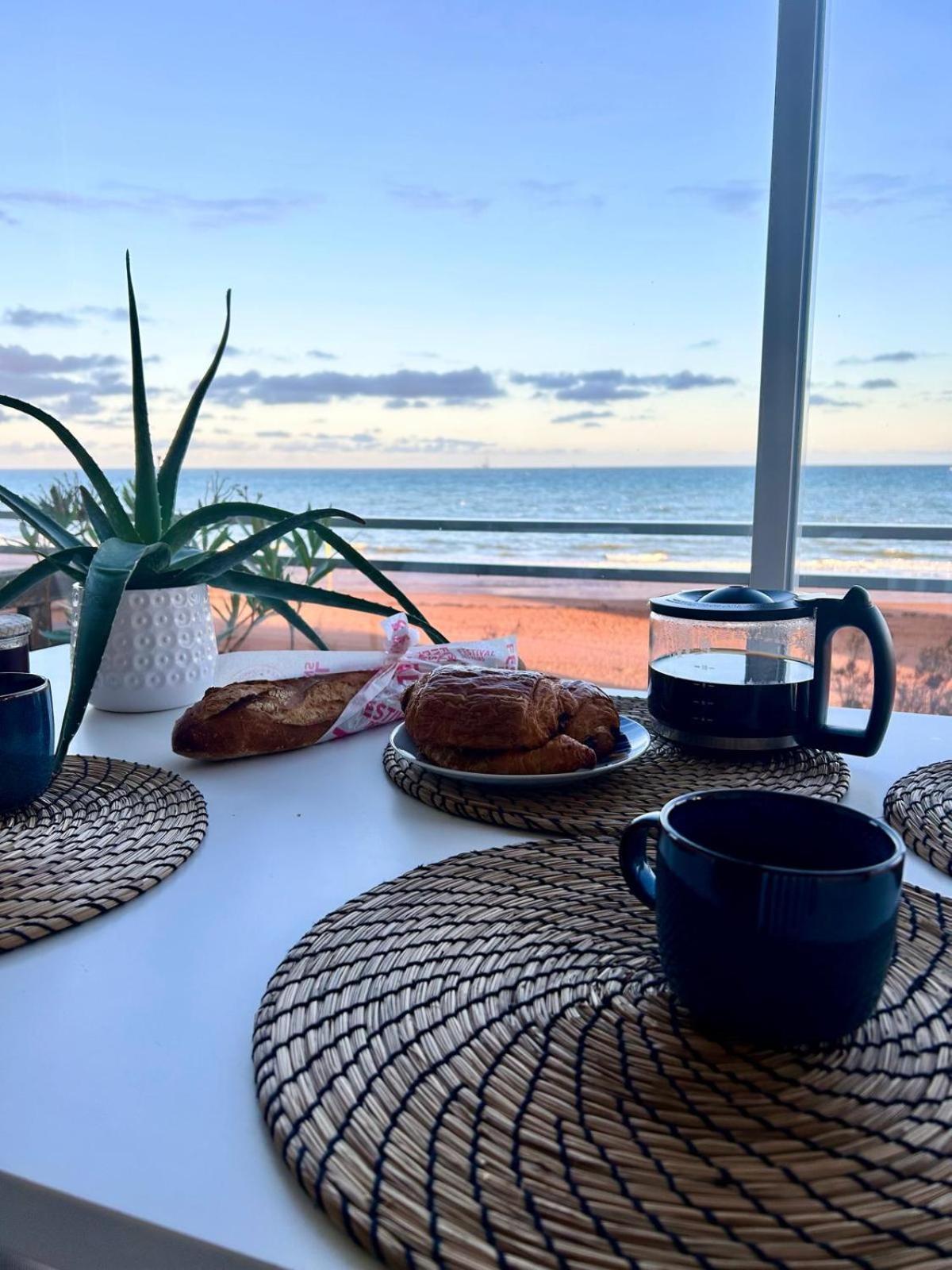 Mettons Les Voiles - Appt Vue Mer Avec Loggia Bernières-sur-Mer Esterno foto